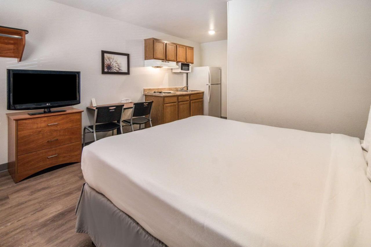 Hotel Woodspring 2*